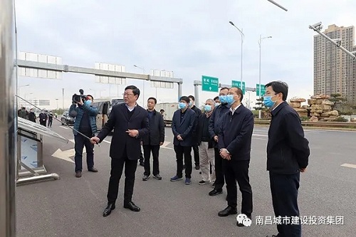 吳曉軍深入昌南大道快速路、洪都大道快速路項目現(xiàn)場調(diào)研指導(dǎo)